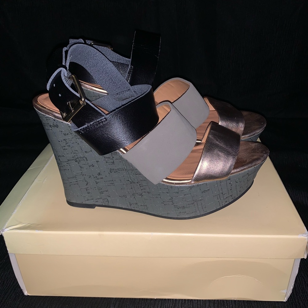 Multi color wedges